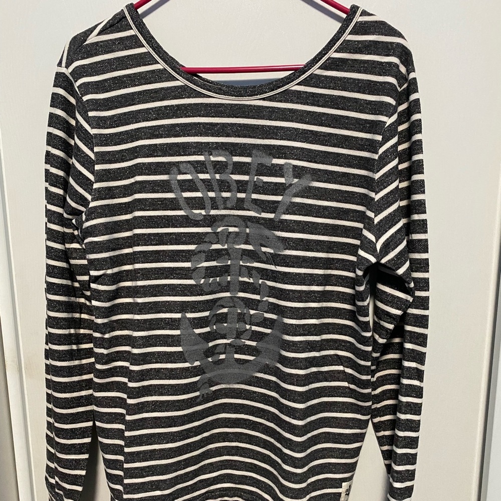 Obey Sweater Size M